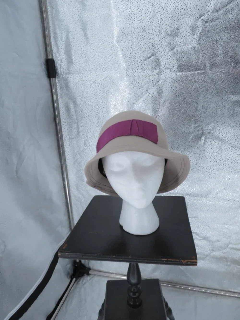 ALBERTUS SWANEPOEL TARGET Wool Cloche Hat Beige Purple Ribbon Size OSFM Womens